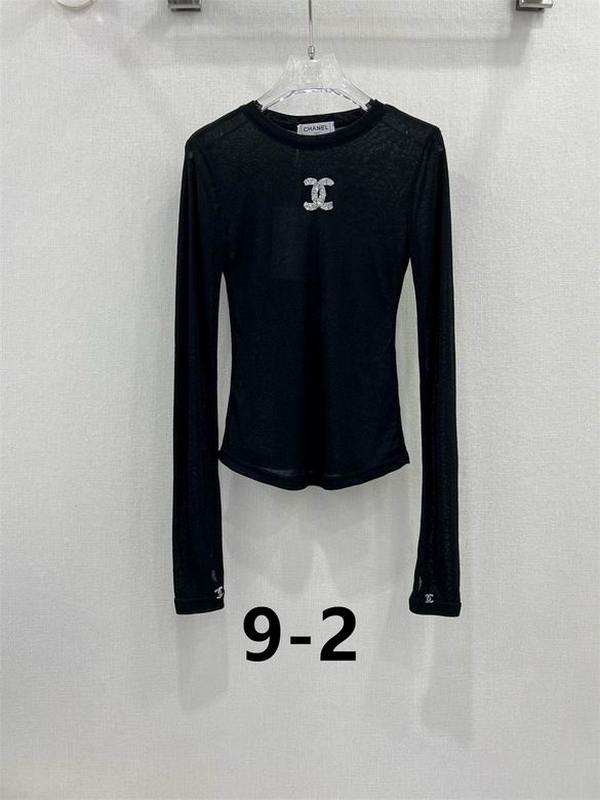 Chanel Women's Sweater 42